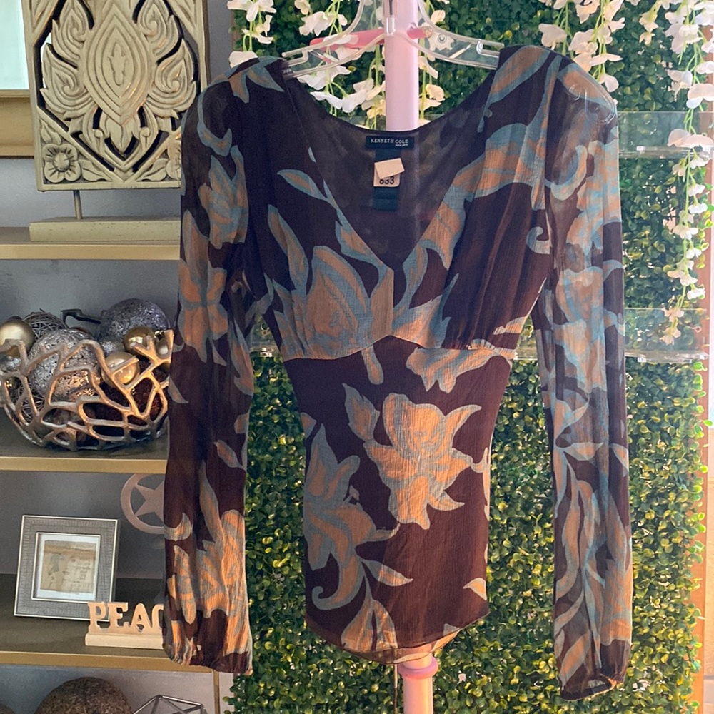 Kenneth Cole sheer shell blouse/with cami